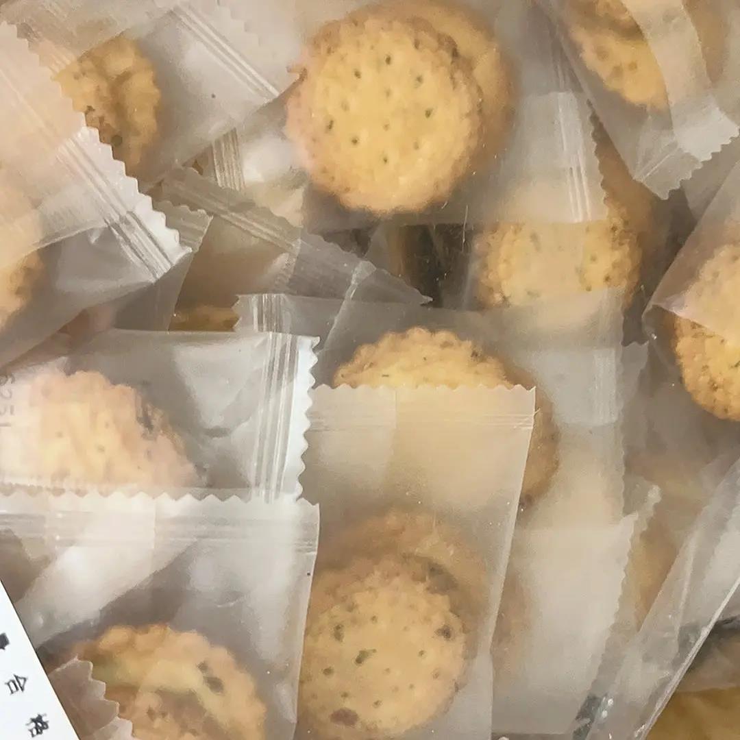 日式小圆饼海盐薄脆饼干咸味蔬菜独立包装零食休闲营养健康喜