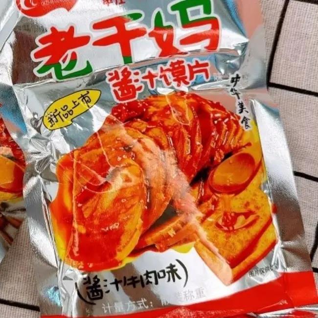 亮亮老干妈酱汁馍片儿时零食8090香辣调味面制品怀旧休闲食品辣条