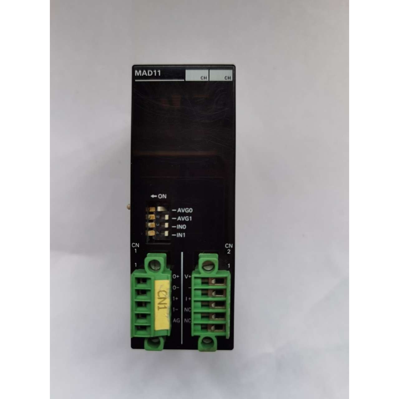 编程器 PLC . CPM2C-MAD11-JG