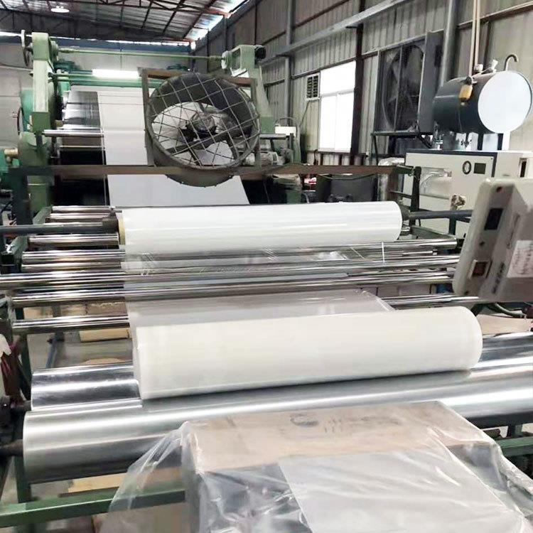 .硅胶板卷材厚度0.1至20mm宽度300至3000mm透明硅胶片免费供样