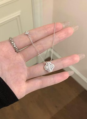 爆闪四叶草锆石项链2025最f新款