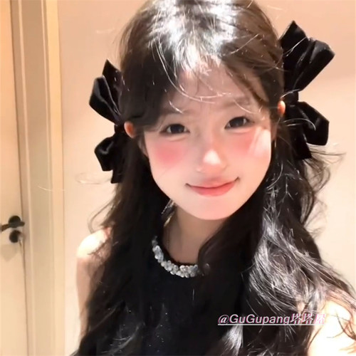 在逃公主黑色丝绒蝴蝶结发夹