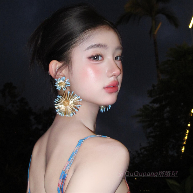 海边度假风蓝色太阳花耳环