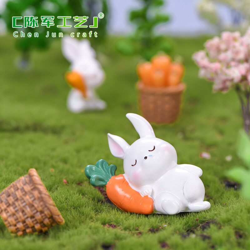 物可爱小动物小猪狗兔子贪睡小鹿
