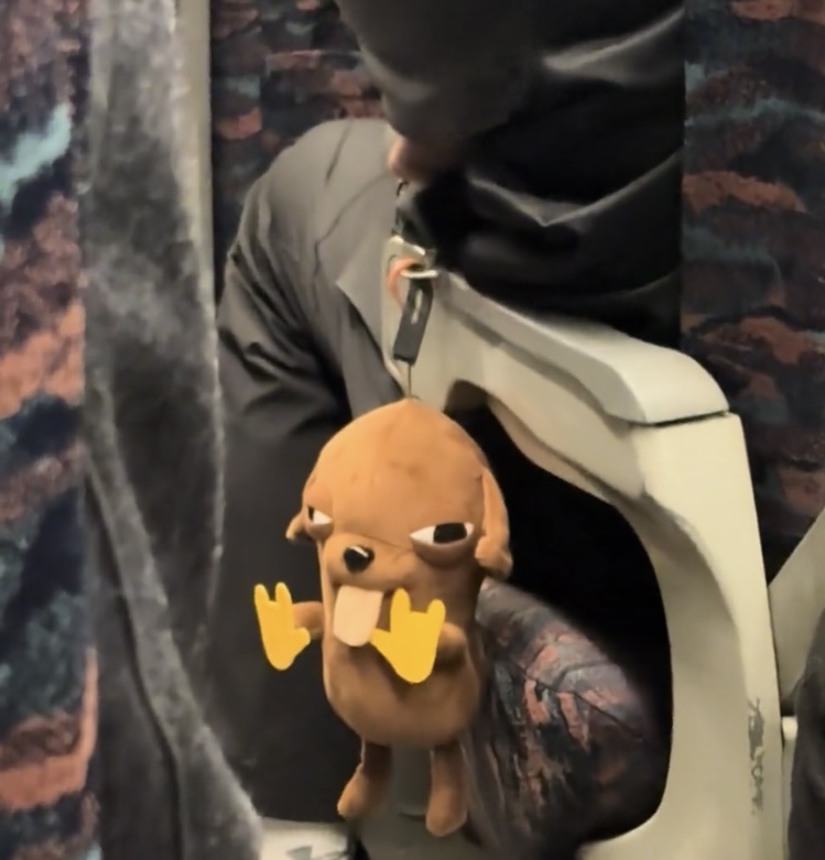 新款吉娃娃笔袋抽象玩偶学生桌面文具铅笔收纳袋大容量