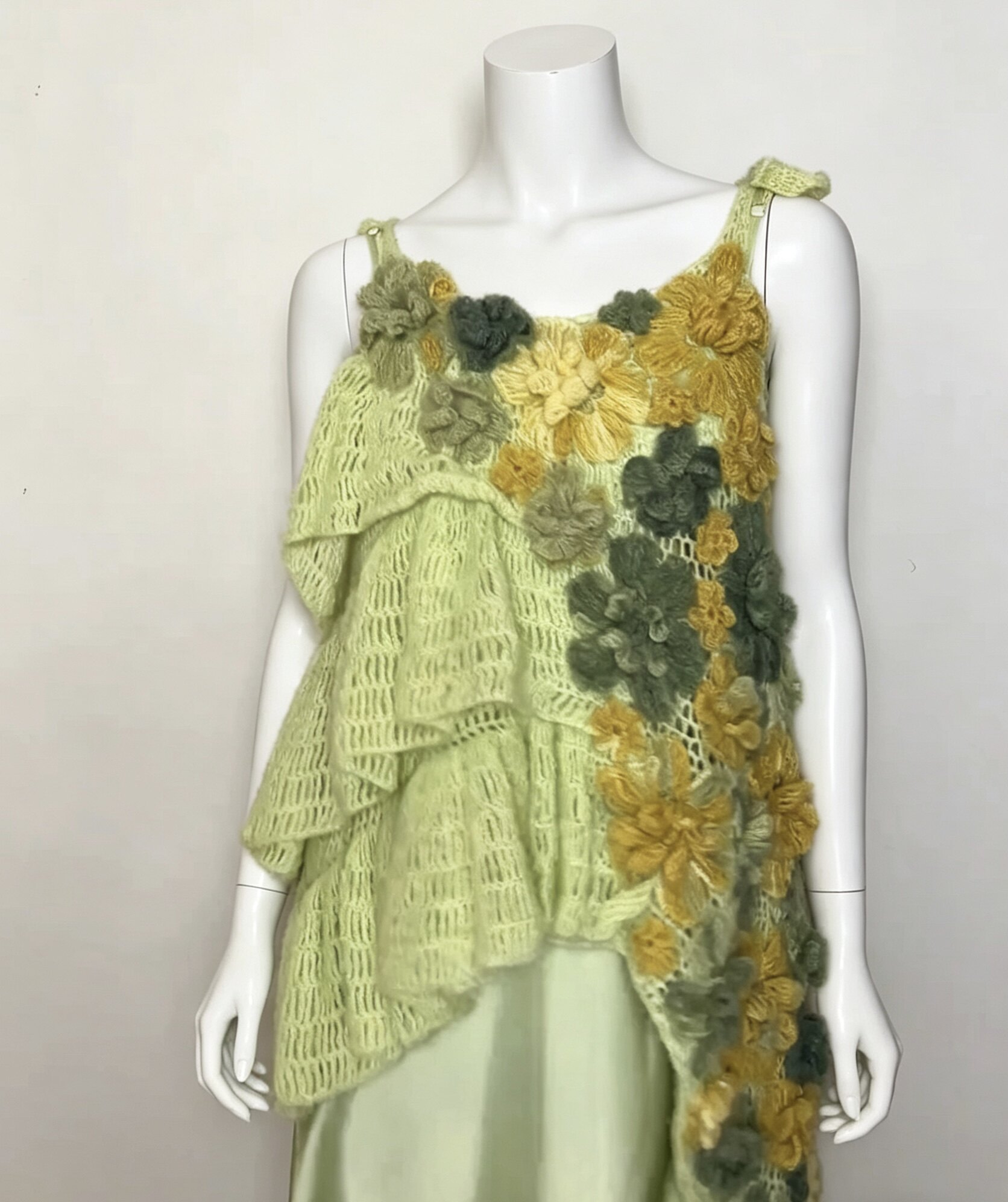 新款花朵吊带手工diy编织钩针马海毛毛线团自制衣服材料包礼物