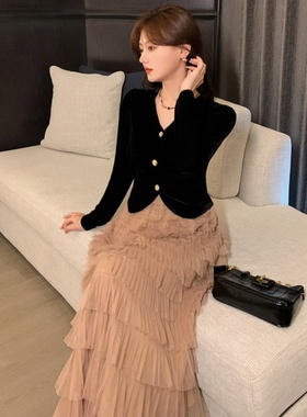 法式黑色丝绒新款气质V领上衣外套女赫本风胖mm大码套装网纱蛋糕