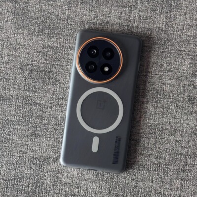 个性潮牌Magsafe冰雾面白磁吸