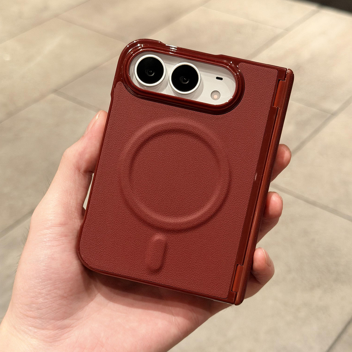 勃艮第酒红iPhoneDuo折叠屏素皮纹磁吸适用屏duo新款全包防摔耐磨简约商务奢华高级感硬耐脏纯色高档潮男个性