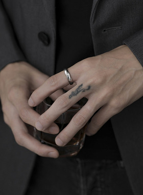 情侣钛钢简约气质莫比乌斯戒指