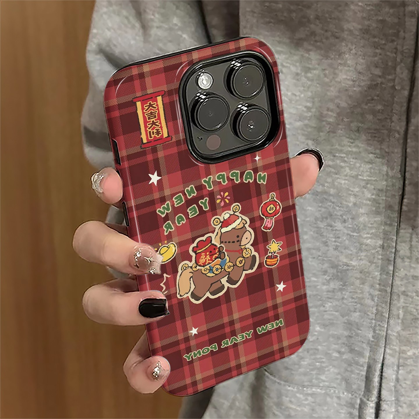 格纹小马适用苹果17promax手机壳iPhone16pro马年15pro本命年14女13新年xsmax新款12防摔11保护套8/7plus菲林,3C数码配件,手机保护套/壳,淘宝优惠券,粉丝福利购,淘宝优惠卷