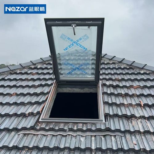 蓝眼睛斜屋顶现货手动天窗发货快