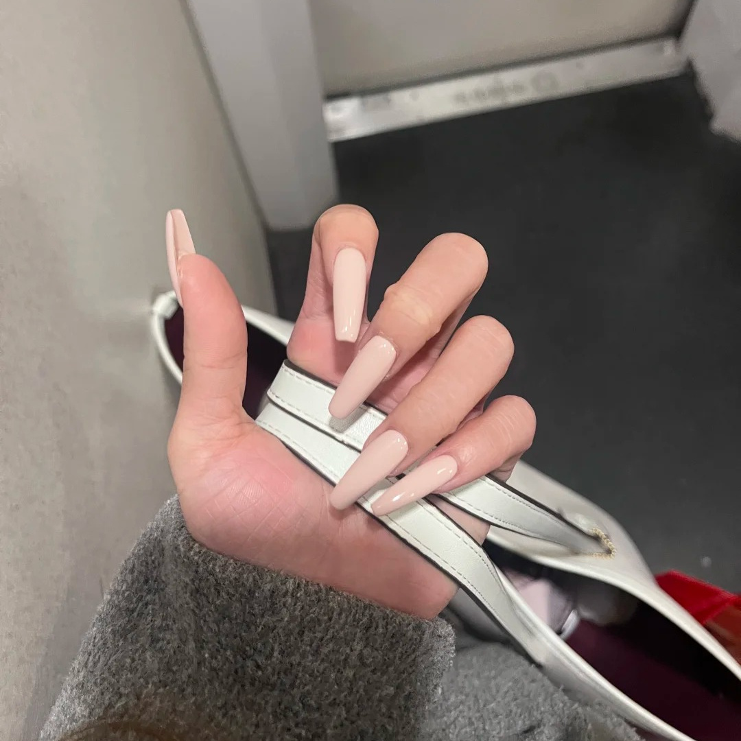 中长款裸粉色美甲贴片简约显白