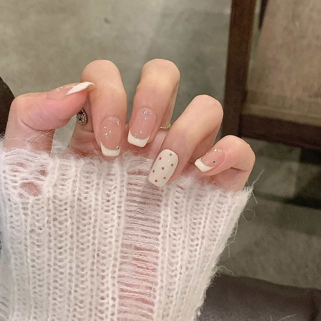 短款手工穿戴甲法式波点显白成品