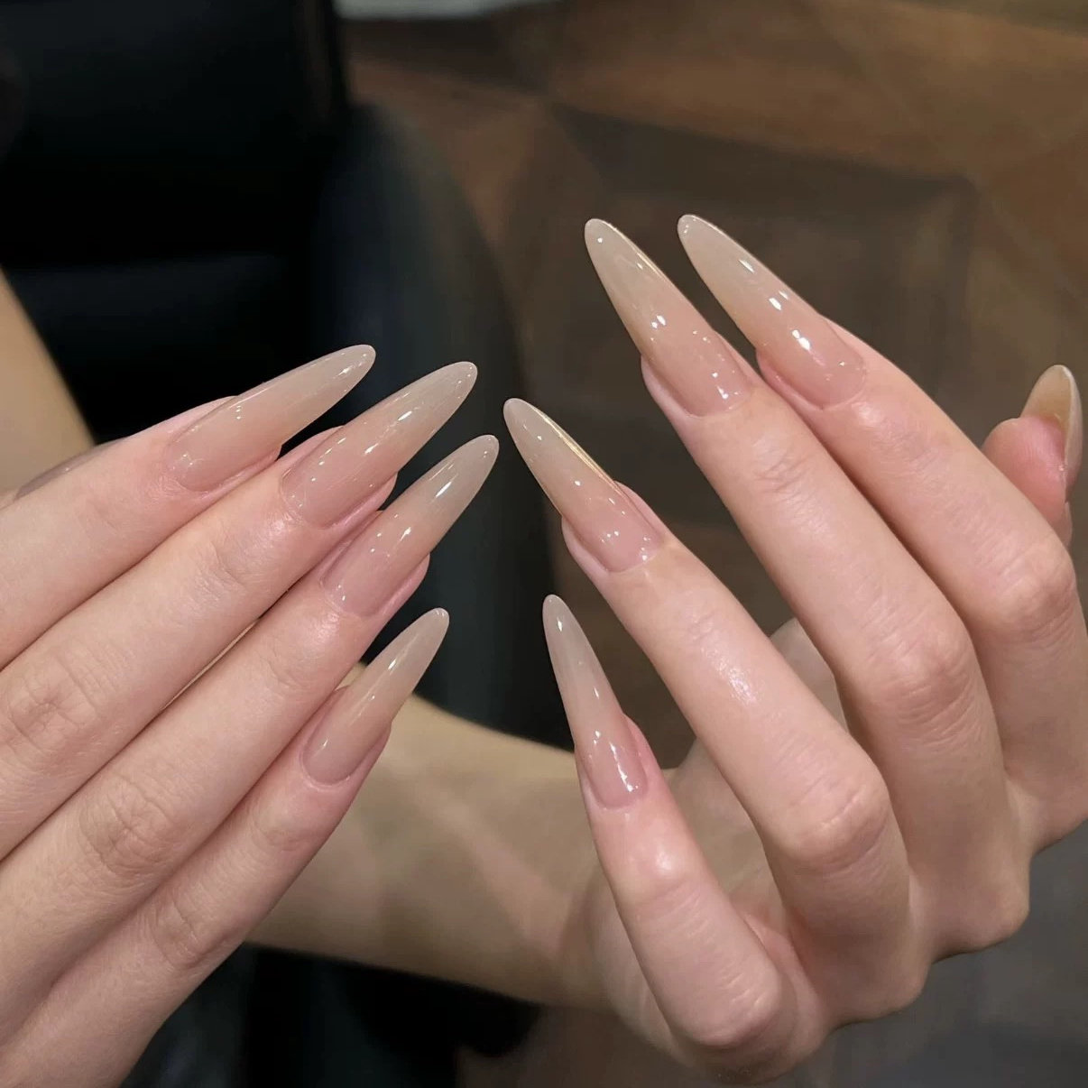 嬛嬛同款纯欲风裸色穿戴甲中长款杏仁裸甲高级感温柔显白轻奢美甲