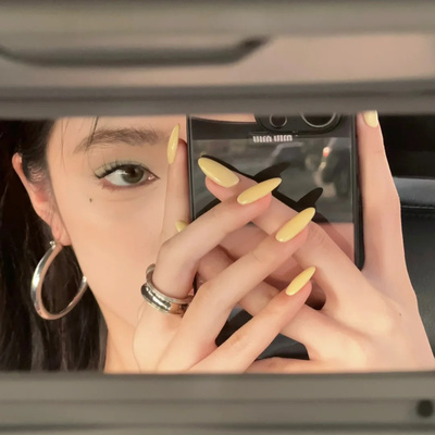 中长款奶黄色手工穿戴甲温柔显白