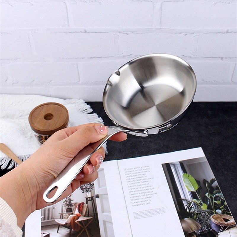 18/10不锈钢加厚12cm单柄单导流口小煎锅平底家用热黄油泼油小锅