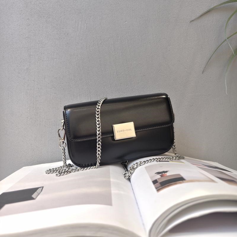 迷你真皮女包包2025春季新款个性锁扣小方包牛皮链条斜挎手机包