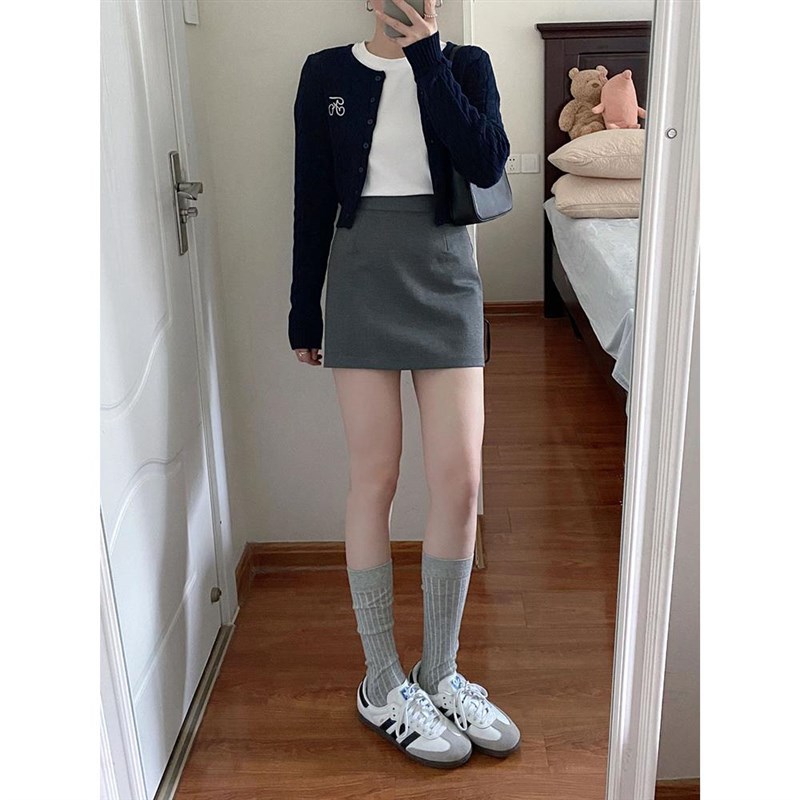 法式灰色西装半身裙女春秋冬新y款高腰显瘦a字裙气质通勤包臀短裙