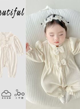 婴儿早秋连体衣服公主宝宝爬服春秋季洋气3-6个月外出服八月套装