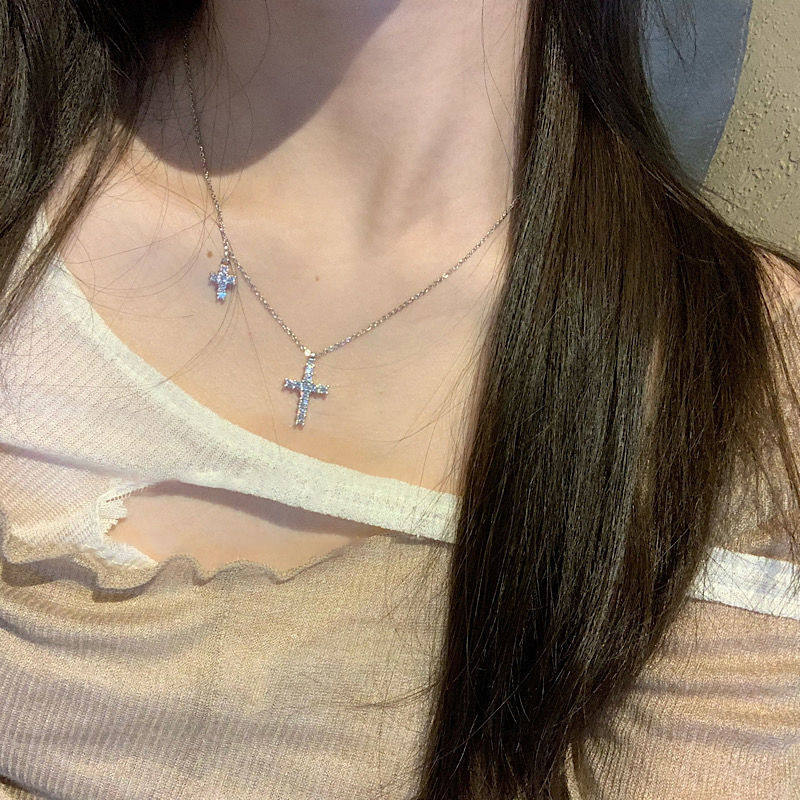 ins冷淡风镶钻双十字架项链女轻奢小众设计气质款百搭锁骨链装饰