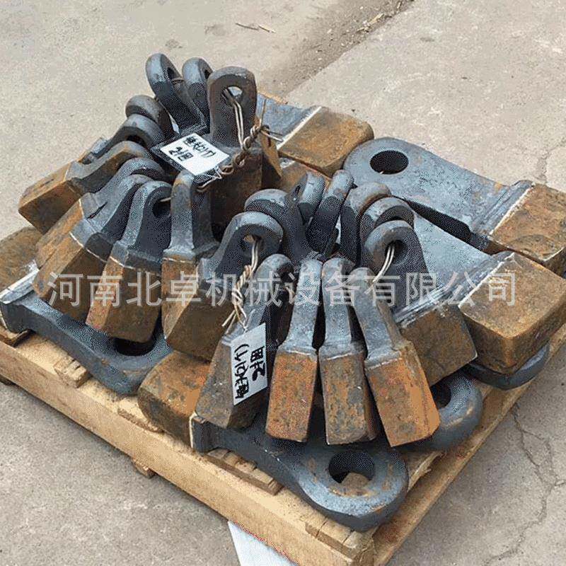 耐磨合金锤头锤式复合式破碎机锤头铸造锻打高铬高猛鄂板配件