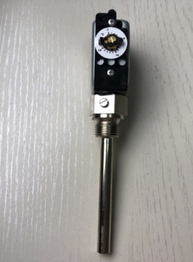 【议价】德国久茂JUMO温控器EM-2 602021/9902库存实拍