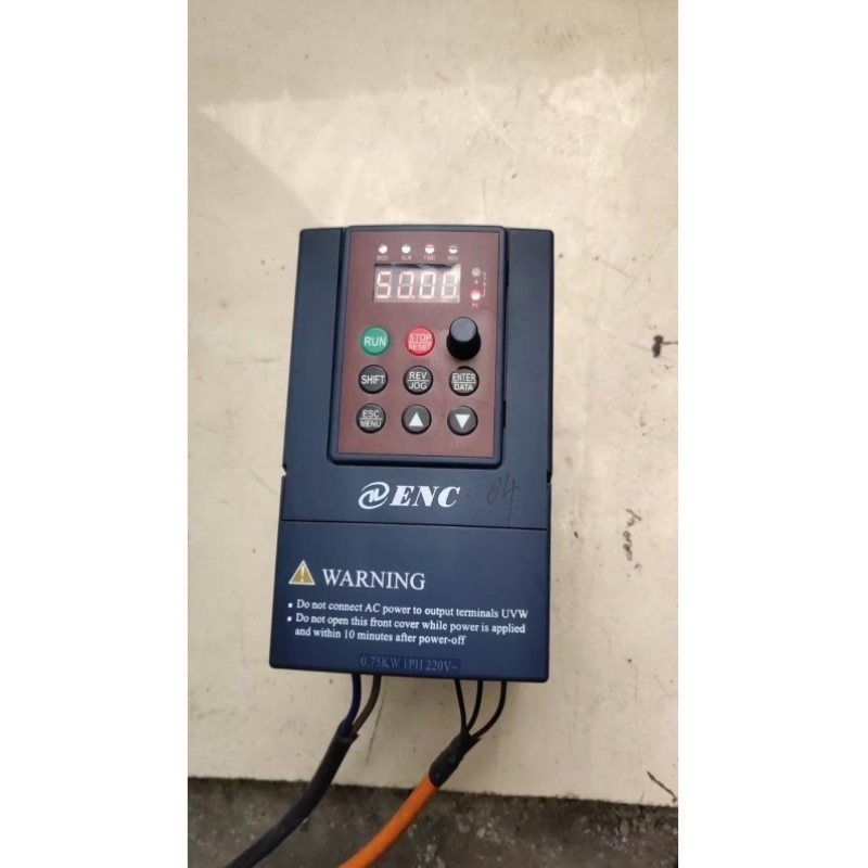 【议价】易能变频器0.75kwEDS800-2S0007N实物拍