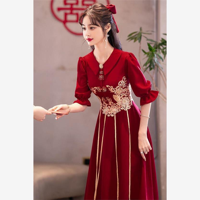 敬酒服新娘女酒红色结婚