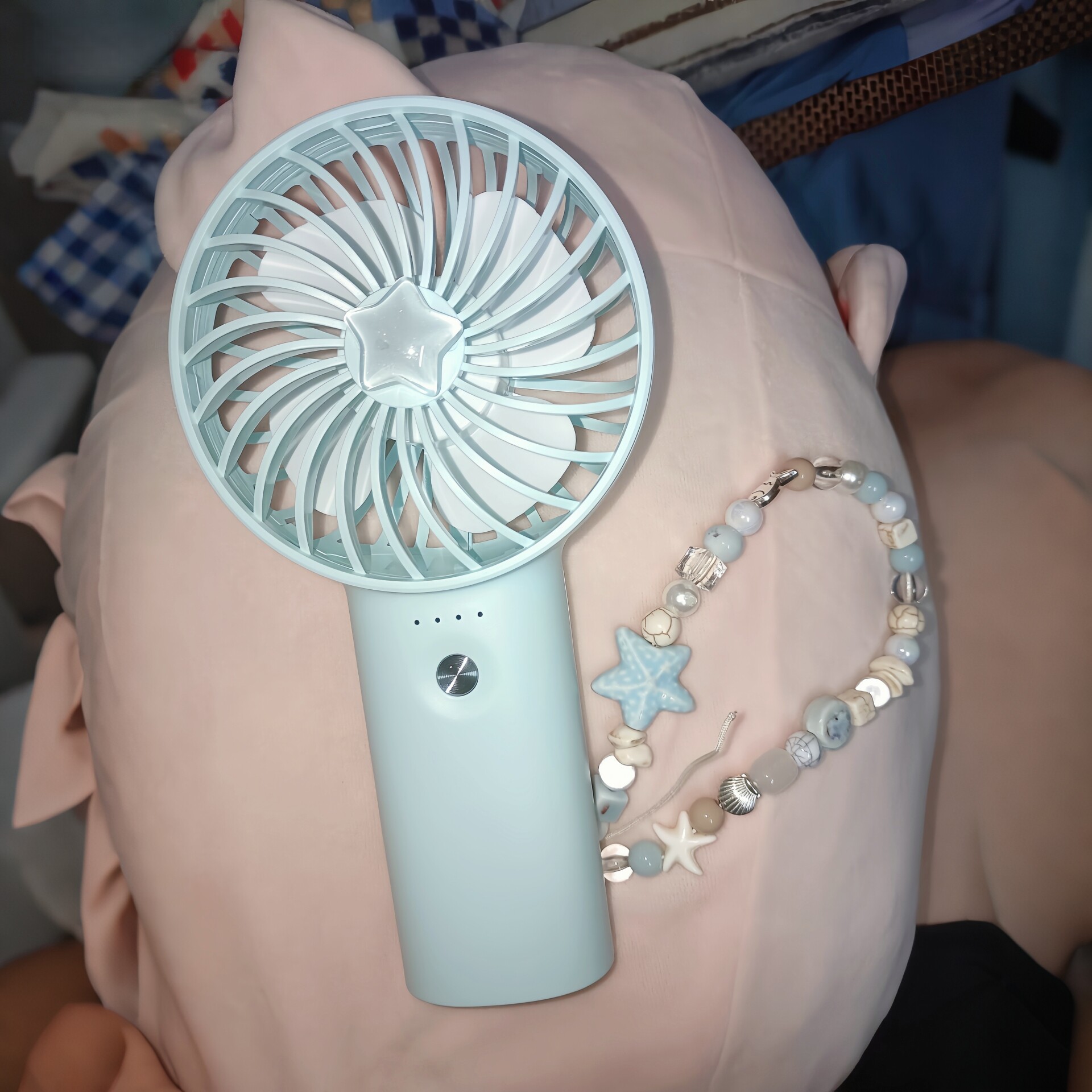 小风扇多巴胺手持超强力迷你扇便携式随身静音usb手拿音乐节电扇