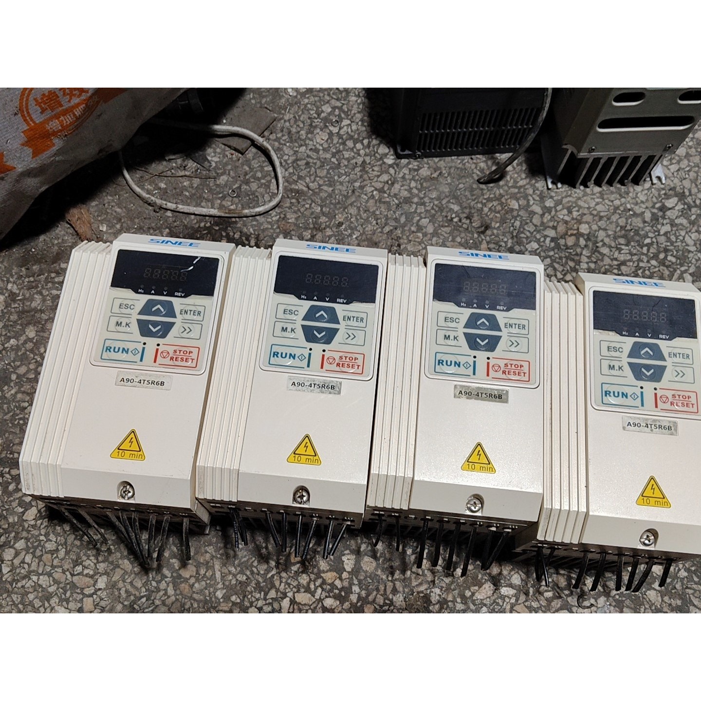 正弦变频器A90-4T5R6B,380v2.2Kw拆机  功