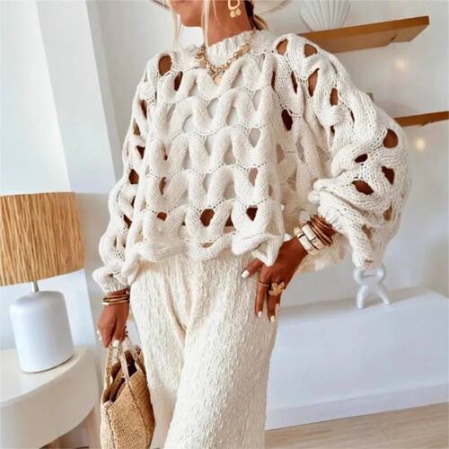圆领纯色长袖镂空上衣 Round neck solid color long sleeved top