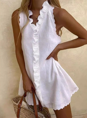 V-neck embroidered ruffle edge short skirtV领绣花荷叶边短裙