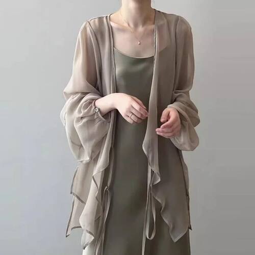 纯色网纱长袖罩衫Solid color mesh long sleeved shirt cardigan