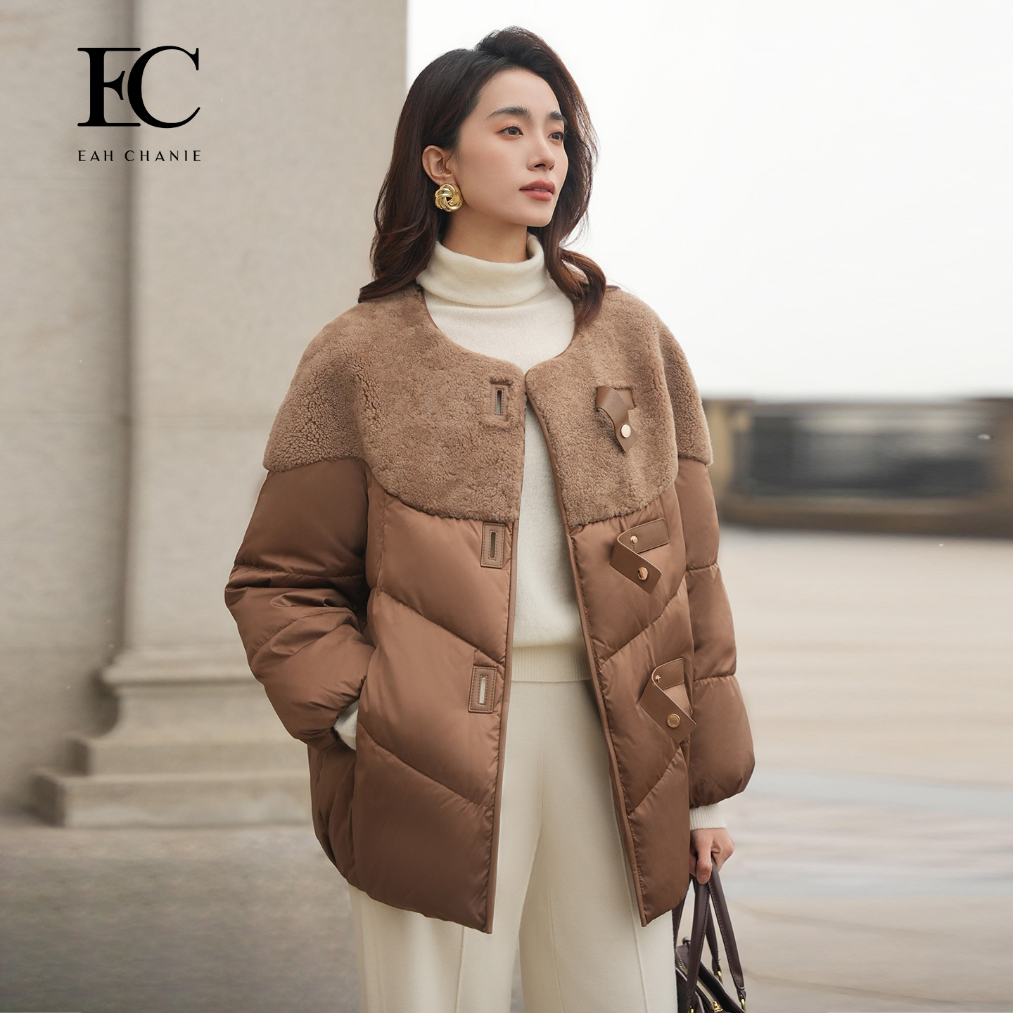 奕辰羊毛拼接圆领鹅绒羽绒服