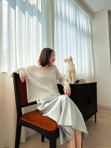 THE EASE舒适派康宝莱桑蚕丝+山羊绒，轻盈丝羊绒针织衫女YR80767