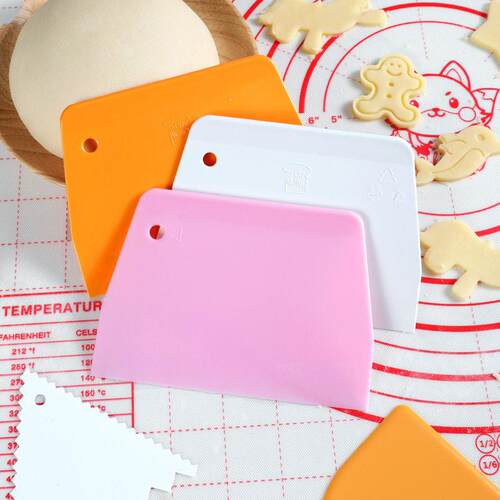 Dough scraper, noodle cutter,肠粉刀, cake knife, steamed bun