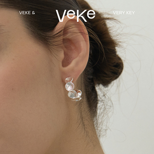 VEKE「伺夏」925银针耳饰优雅气质通勤百搭C圈耳环耳钉SE19740A