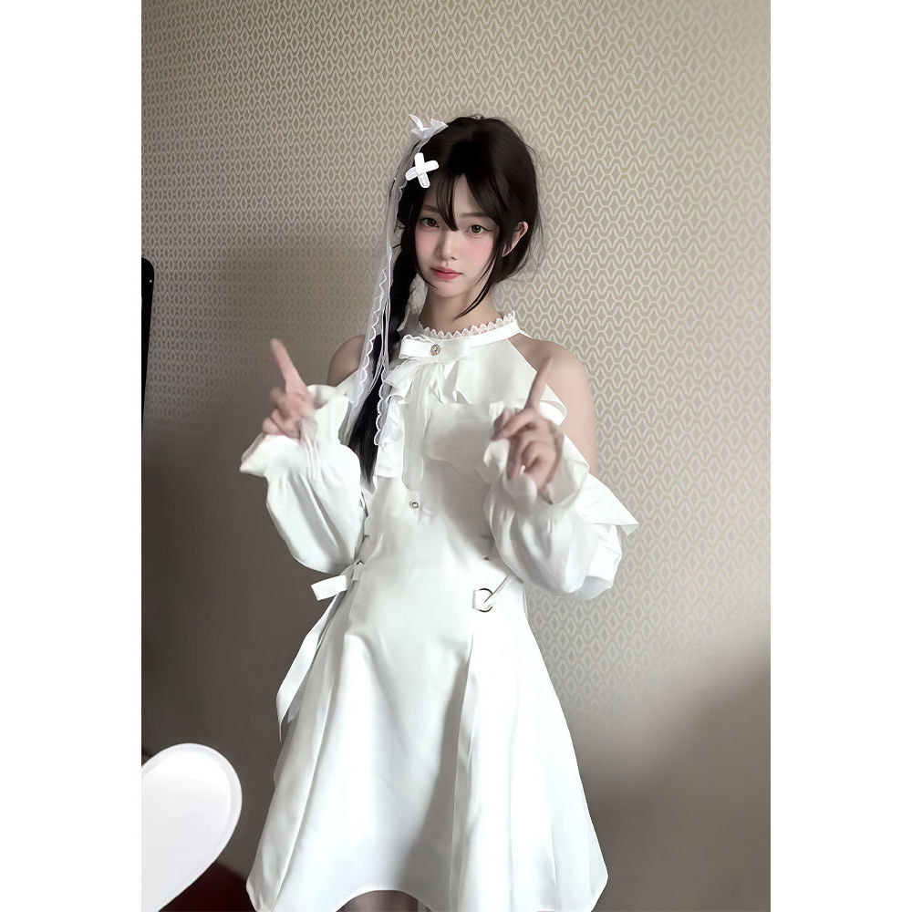 千金感连衣裙女春季新款Lolita白色挂脖露肩荷叶边遮肉短裙子
