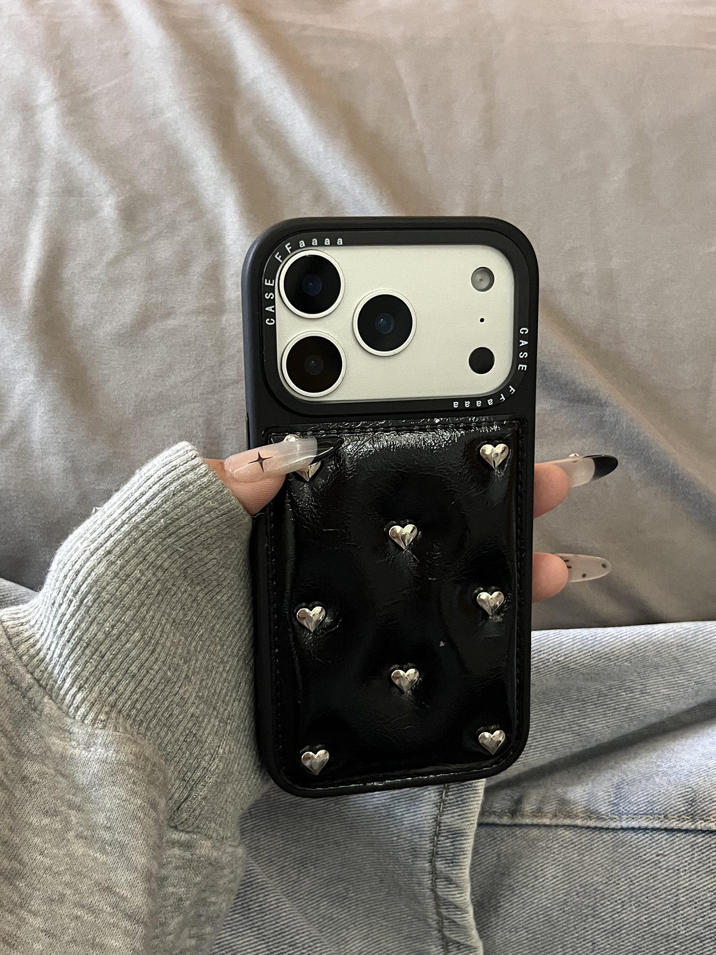 Gu Zhonghao Korean-style leather texture 3D small heart for Apple 17 Pro Max phone case, iPhone 17 new model, 16 Pro protective cover, 14 female style, 13 full-coverage drop-resistant, 15 super beautiful, 16 niche