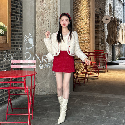 【奶芙草莓】小娜椒小个子冬季减龄洋气毛毛外套短款半身裙套装女