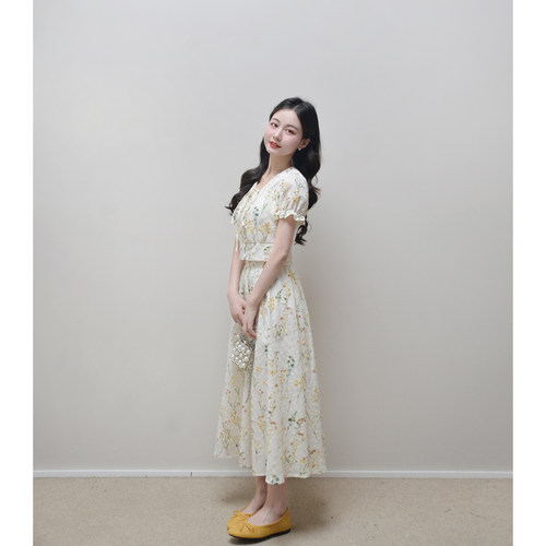 【米兰花园】小娜椒小个子温柔显瘦印花V领系带短上衣半裙套装女