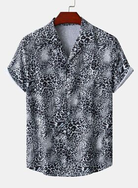 Leopard print short sleeved lapel shirt豹纹印花短袖翻领衬衣