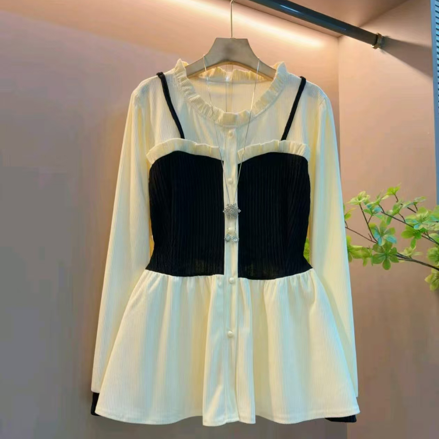 大码胖mm法式拼接假两件长袖小衫时尚洋气宽松衬衫圆领遮肉遮肚子