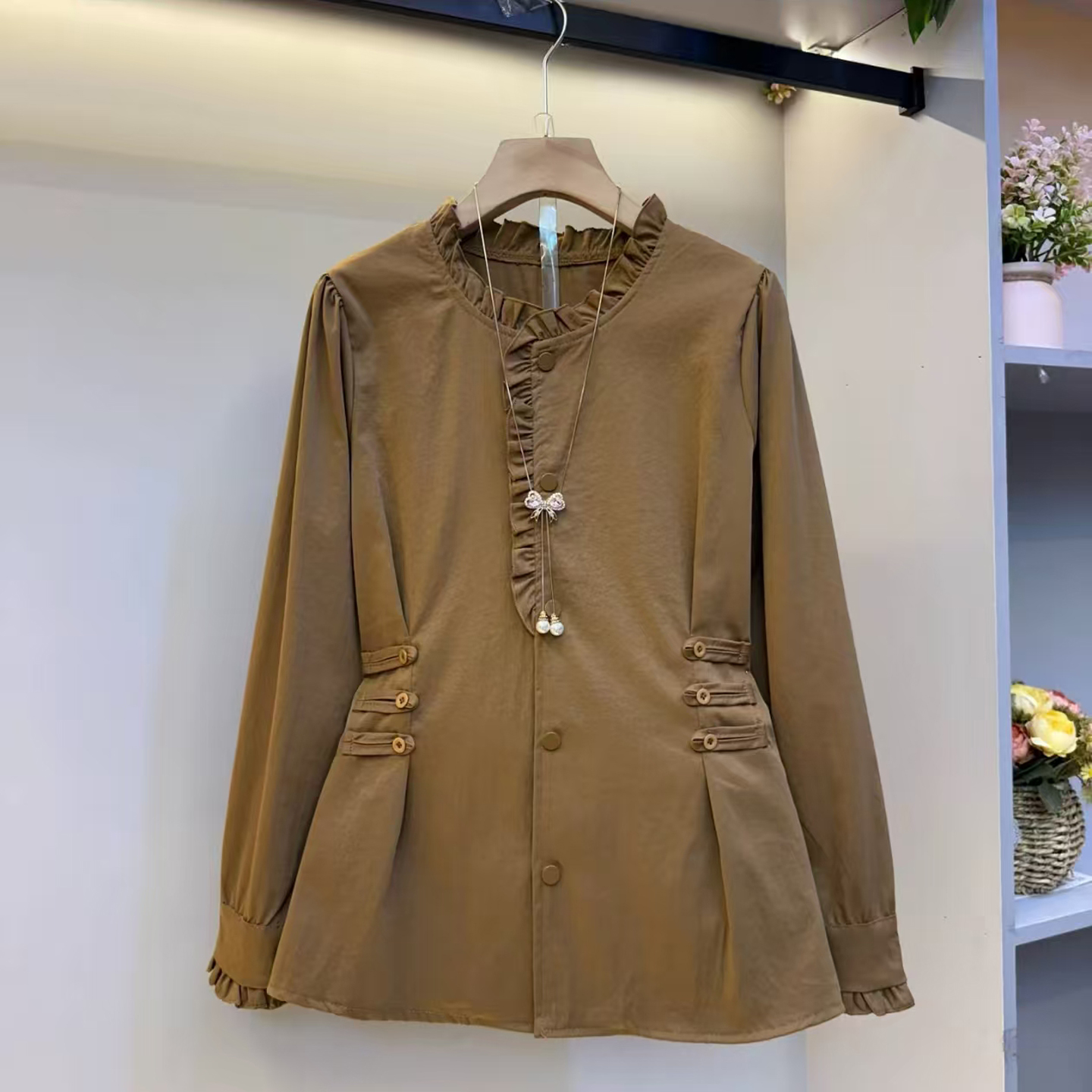 胖mm冬季赫本风长袖加厚衬衫时尚遮肉长袖开衫轻奢高级感上衣百搭