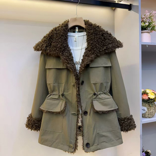 宽松加厚外套百搭减龄长袖 韩版 外衣遮肉遮肚棒球服 冬季 胖妹妹女装