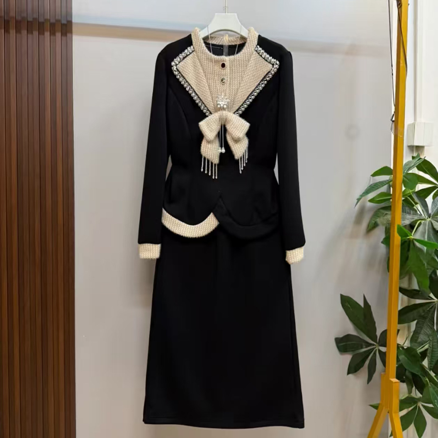 冬季2025新款轻奢半身裙套装显瘦长袖遮肉遮肚两件套长袖一整套,女装/女士精品,大码套装,淘宝优惠券,粉丝福利购,淘宝优惠卷