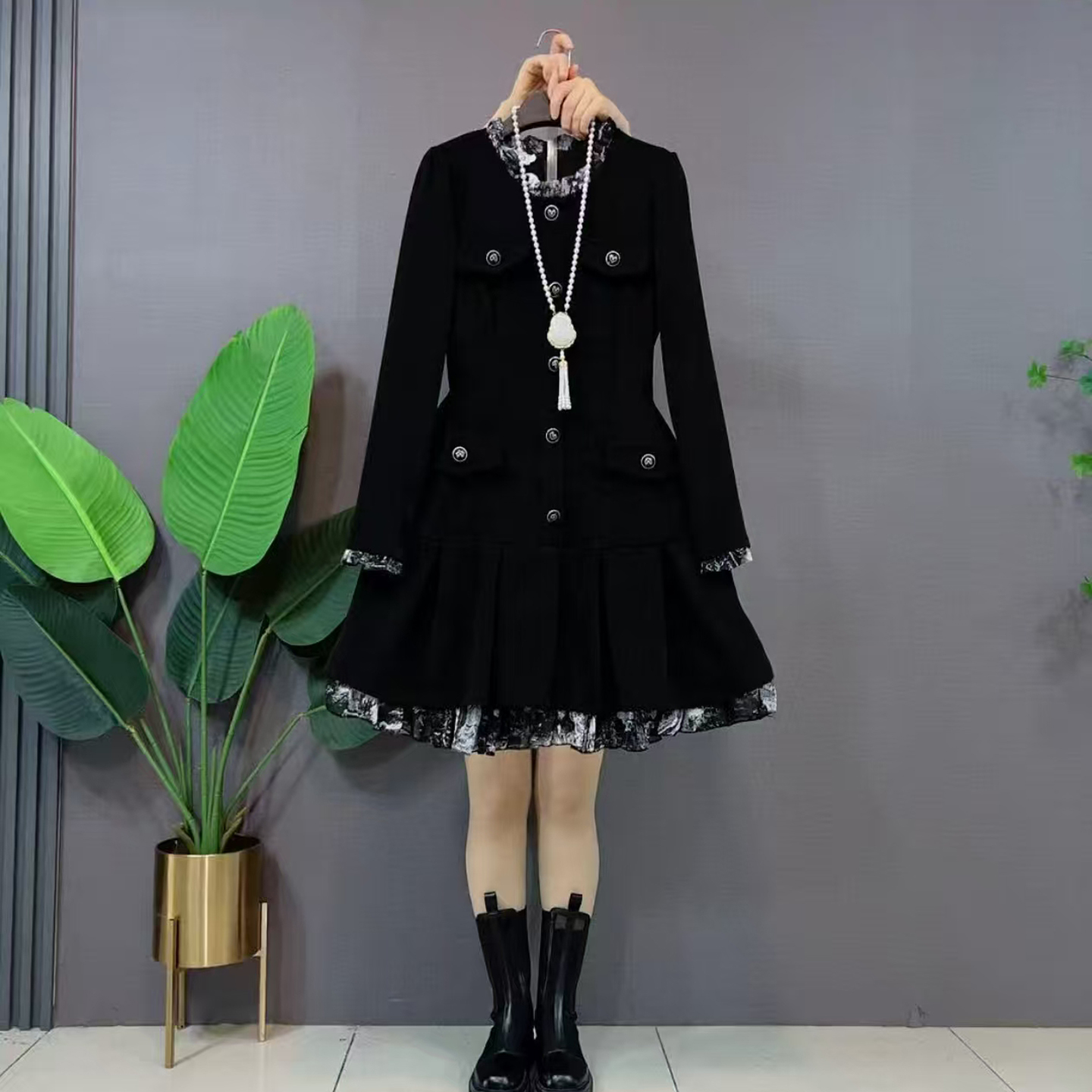 胖妹妹新中式冬季2025拼接连衣裙百搭轻奢遮肉中长裙子A字显瘦裙