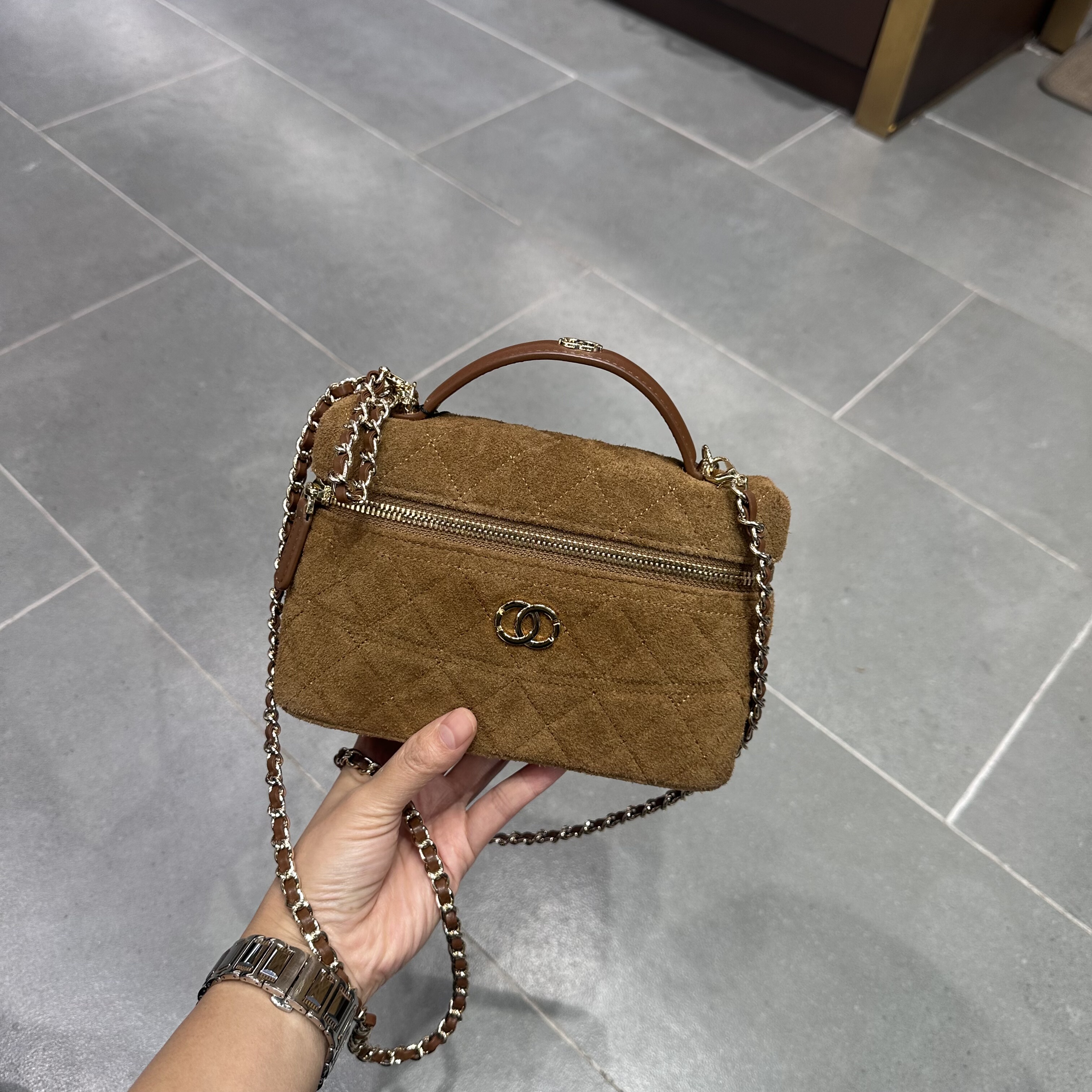 2025新款小香风磨砂皮链条斜挎饭盒包复古优雅百搭耐看手提包女