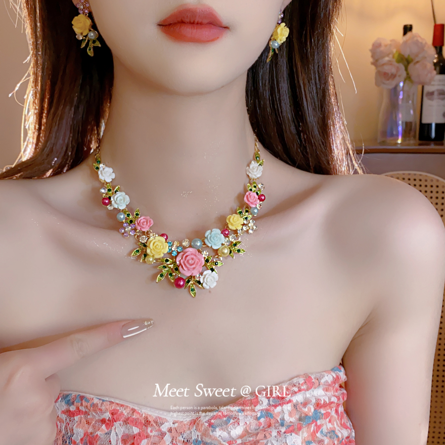夏日夸张彩色花朵珍珠项链小众轻奢锁骨链新款礼服新娘婚纱配饰女
